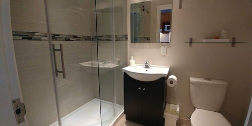 Гостиница The Lion Inn & Suites в Провинции Британская Колумбия