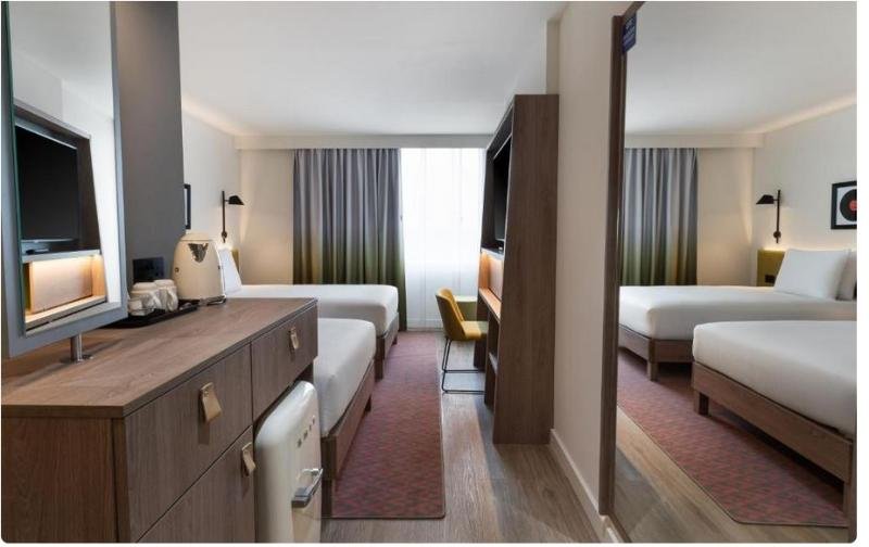 Фото Hampton by Hilton High Wycombe