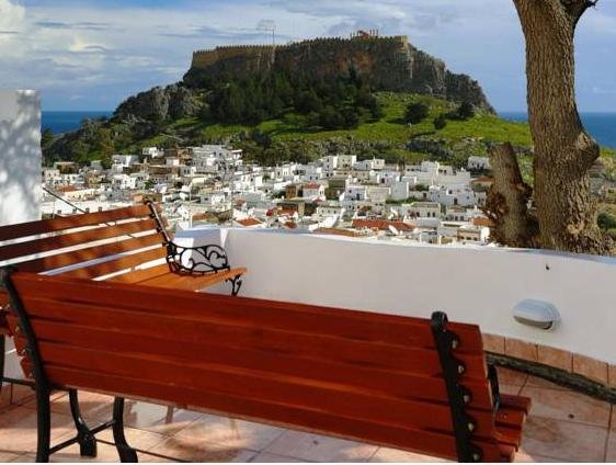 Фото отеля 2