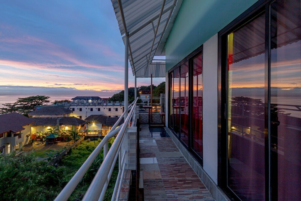 Hotel Ct Apartelle, Province of La Union, photo