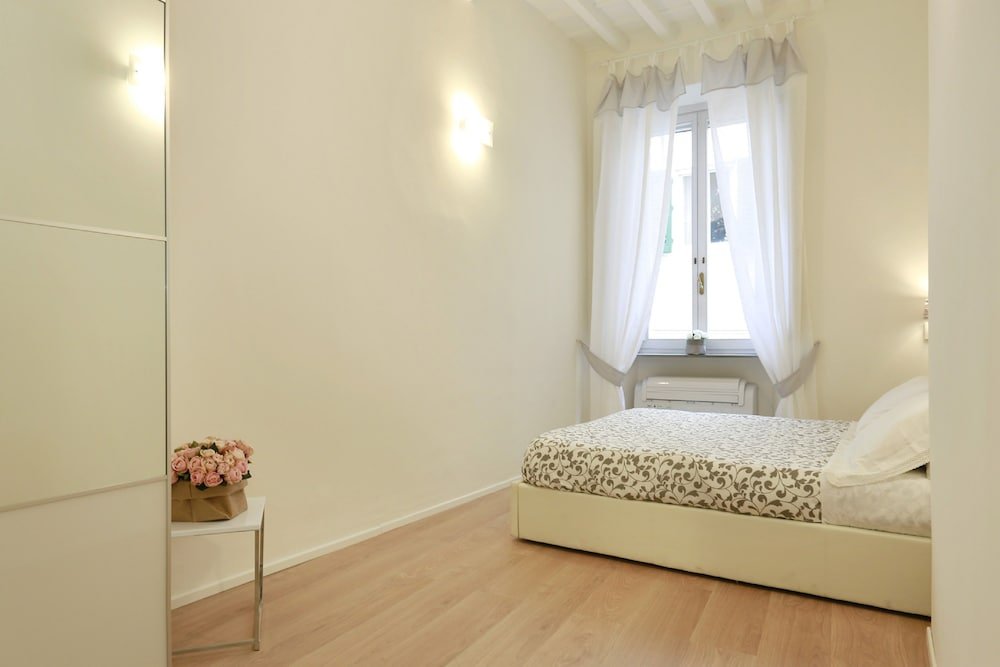 Фото Into The Monuments Of Art Design