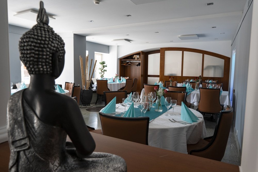 Фото La Couronne