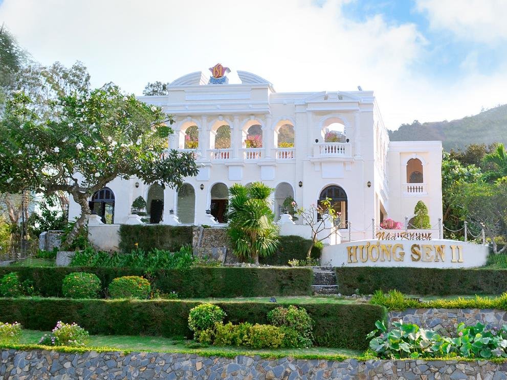 Фото отеля 1