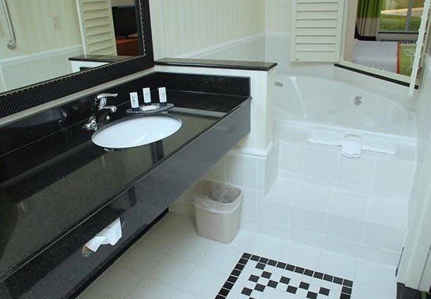 Фото Fairfield Inn & Suites by Marriott Columbia