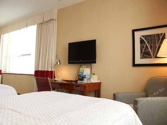 Фото Four Points by Sheraton Philadelphia City Center