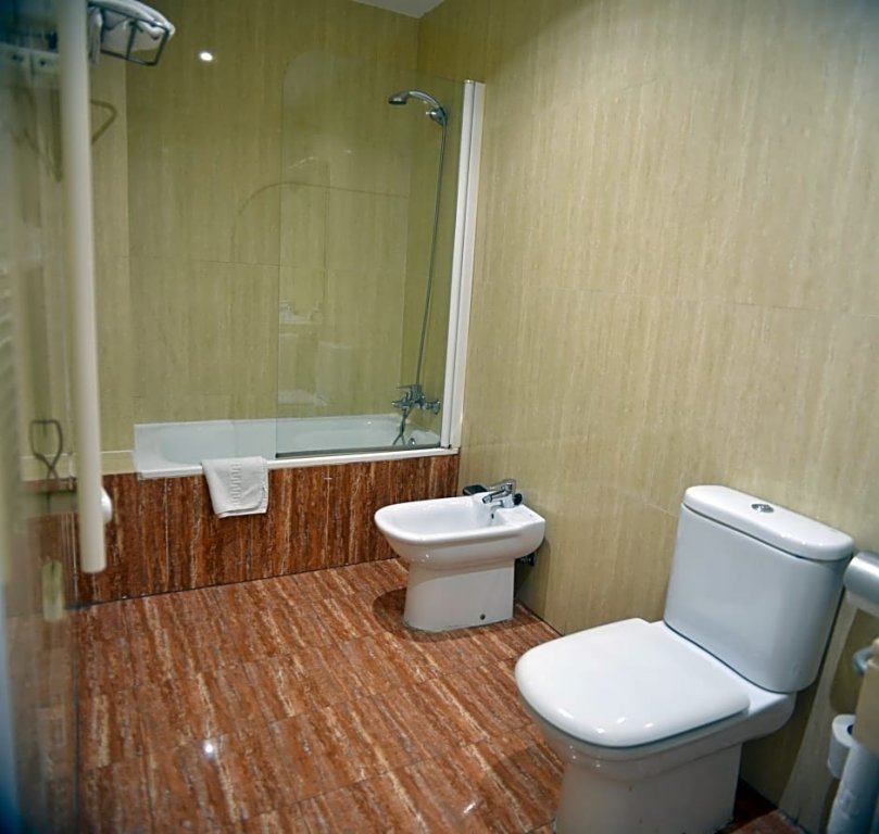 Фото Hotel Velilla