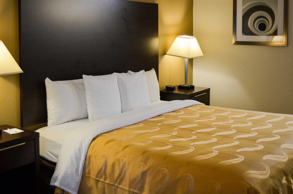 Фото Quality Inn near Six Flags Discovery Kingdom - Napa Valley