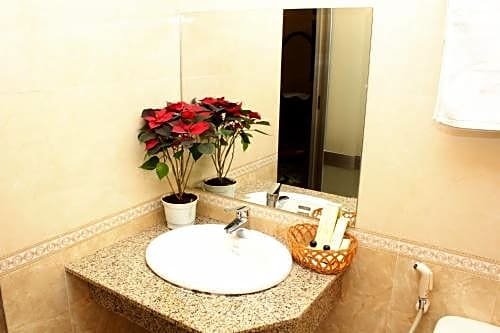 Фото Hotel Yen Indochine Nha Trang