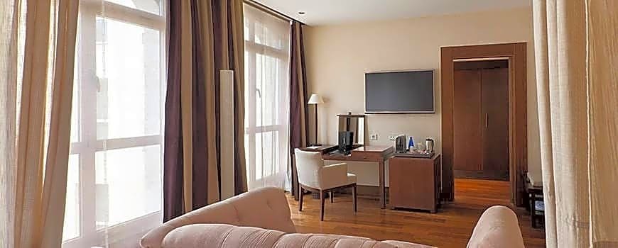 Фото Nh Collection Palacio de Burgos