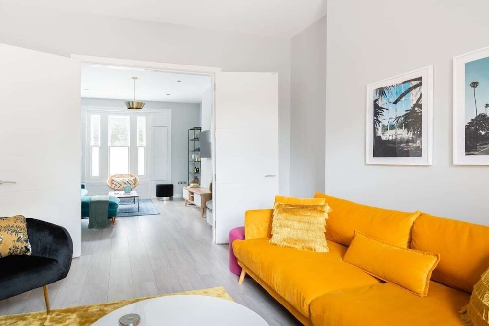 Фото The Camden Place - Breathtaking 4bdr Flat With Garden