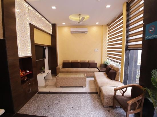 Фото Golden Wings