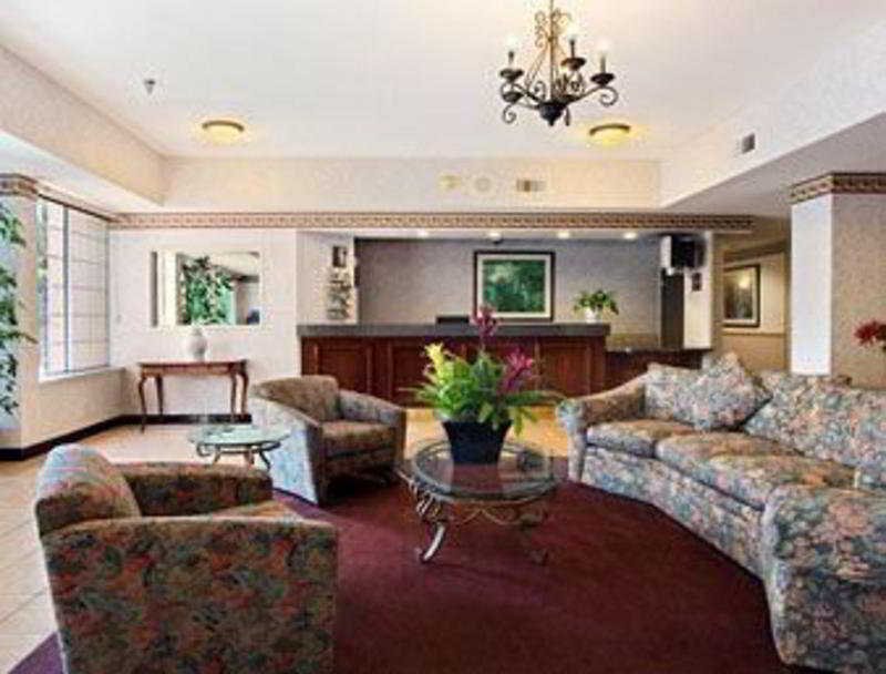 Фото Best Western Plus Reading Inn & Suites