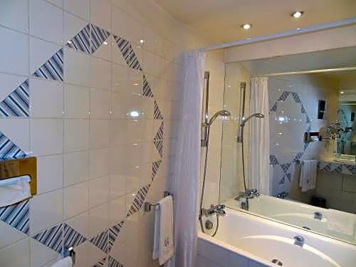 Фото Demeures & Châteaux Hôtel de Greuze