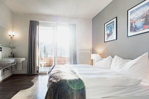 Kurhaus Lenzerheide (Graubünden, Albula, Voa Principala, 40), hotel