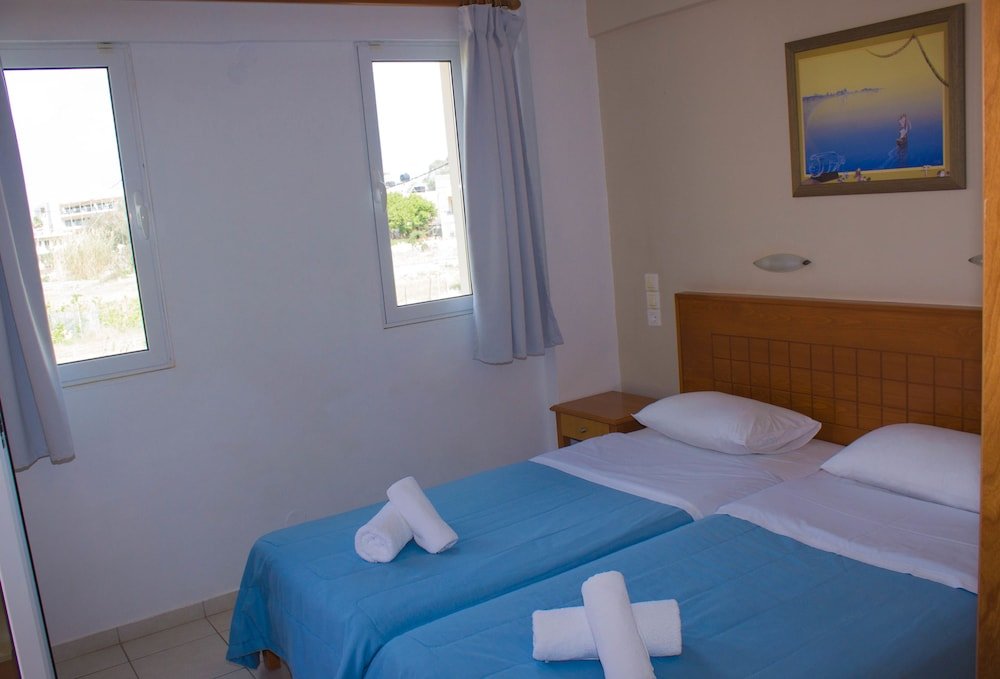 Фото Sunshine Studios & Apartments