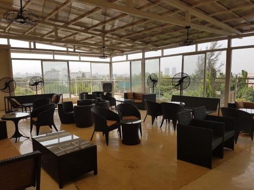 Фото Отель Check Inn Abuja