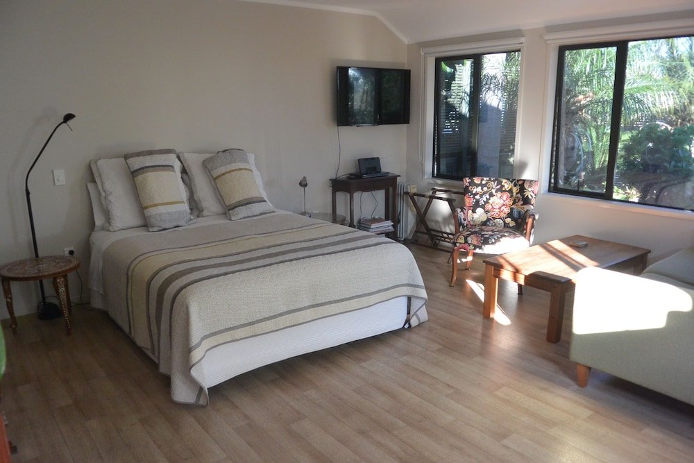 Фото Terry and Cindy's Bed and Breakfast