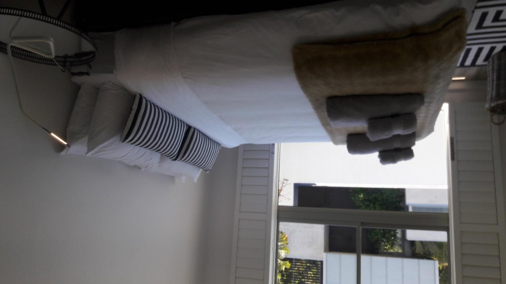 Фото Camps Bay Apartment