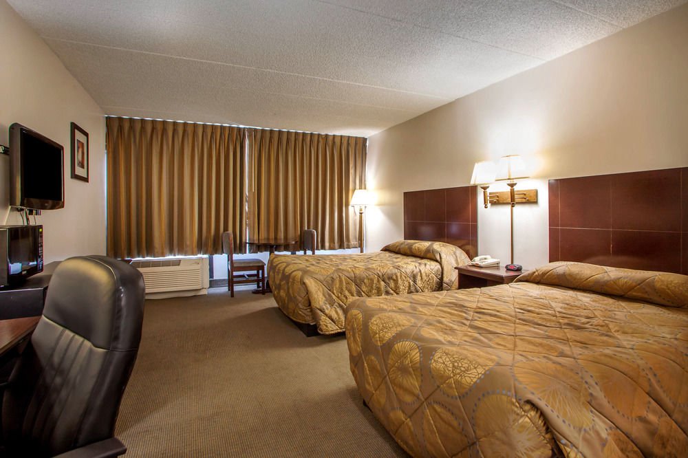 Фото Rodeway Inn Meadowlands