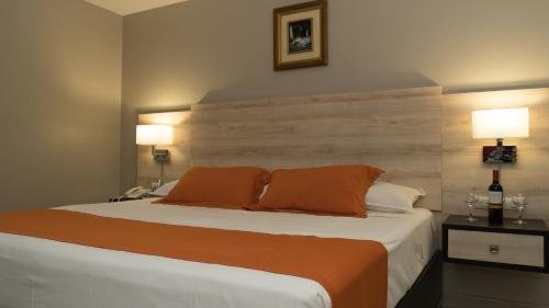 Фото Hotel Los Almendros