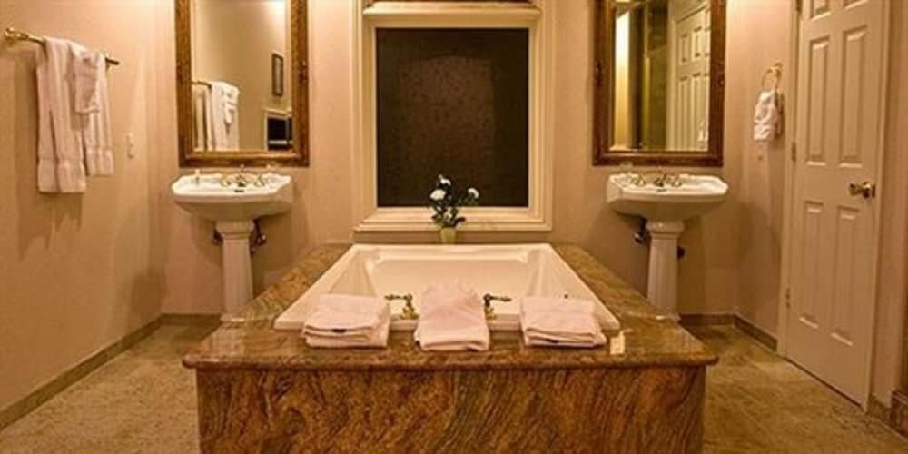 Фото Inn at Churon Winery