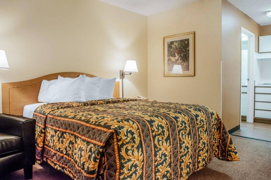 Фото Suburban Extended Stay