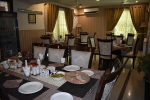 Гостиница Savoy Inn