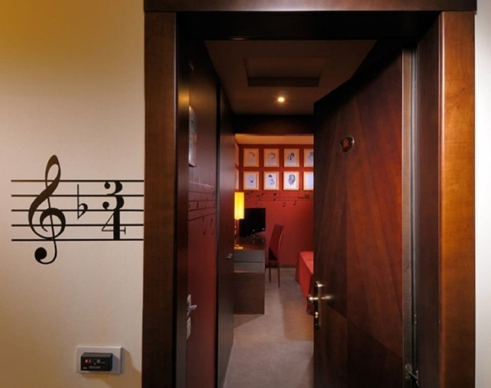 Фото Phi Hotel Bologna