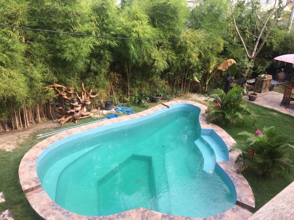 Фото Bamboo bungalow