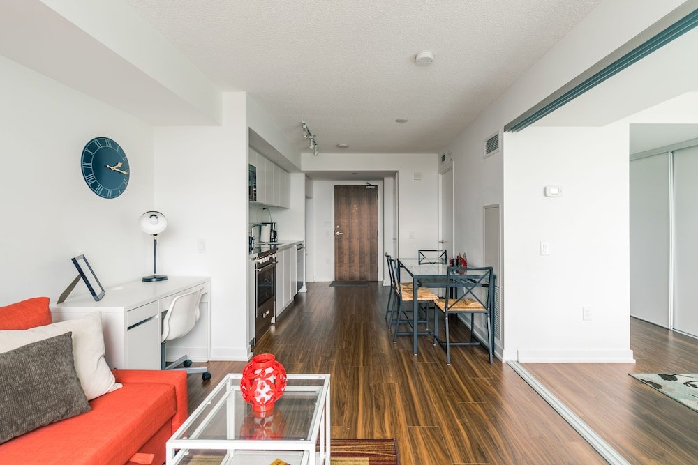 Фото Simply Comfort. Amazing Downtown Apartments