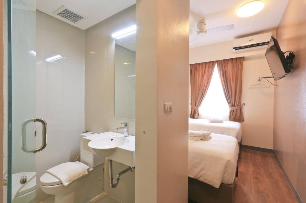 Фото Red Planet Makati Amorsolo