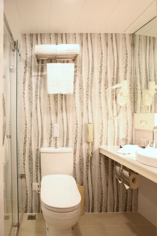 Фото South Pacific Hotel