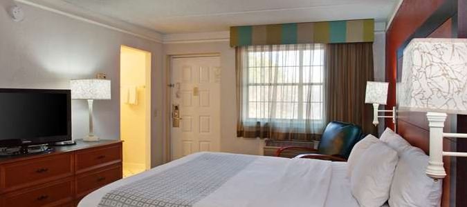 Фото La Quinta Inn by Wyndham Costa Mesa Newport Beach