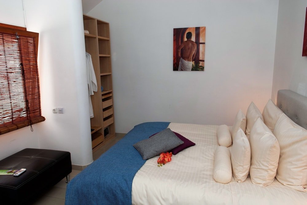 Фото Birdcage Gay Resort - Adult Only