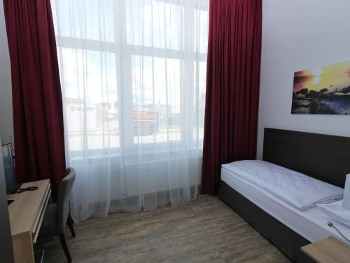 Фото Ruhr Inn Hotel