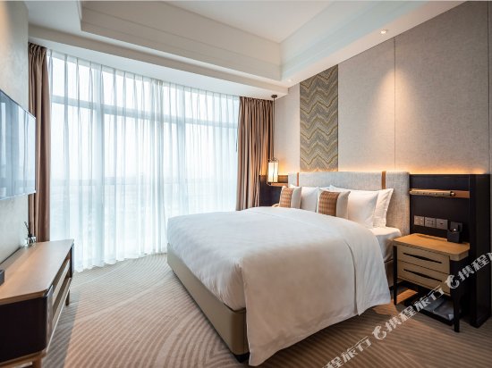 Фото Rainbird International Hotel