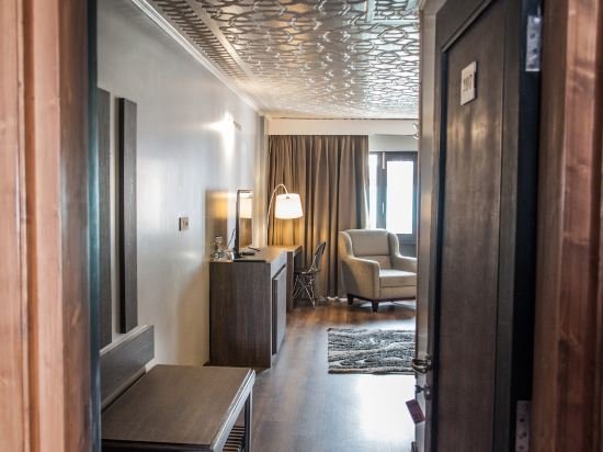 Фото Ahdoos Hotel