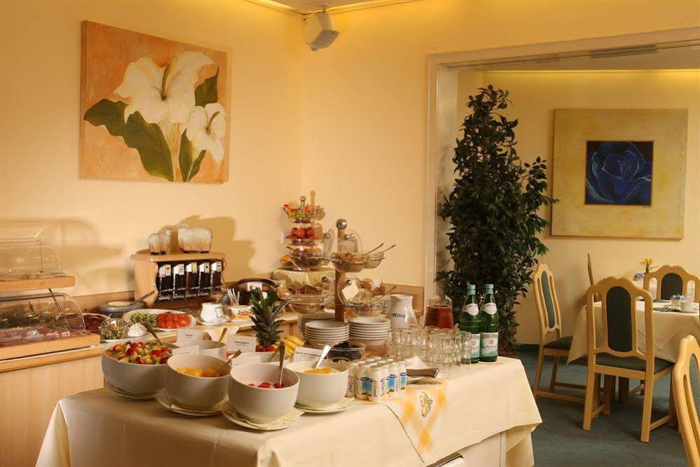 Фото Comfort Garni Hotel