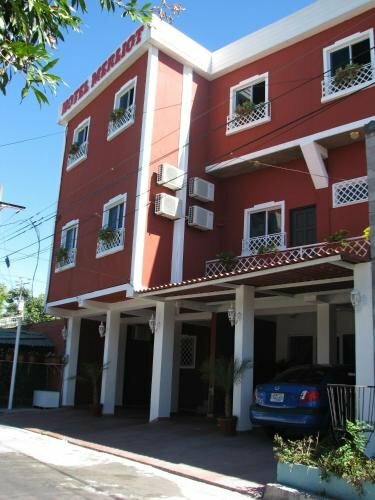 Гостиница Hotel Merliot в Сан-Сальвадоре