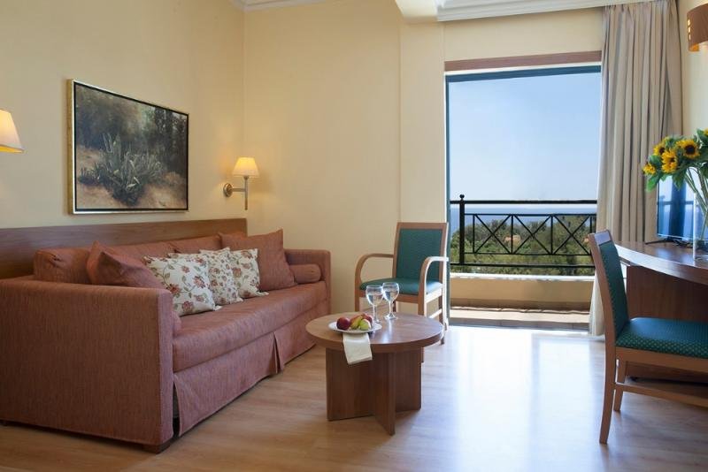 Фото Zeus Essence Ramada by Wyndham Athens