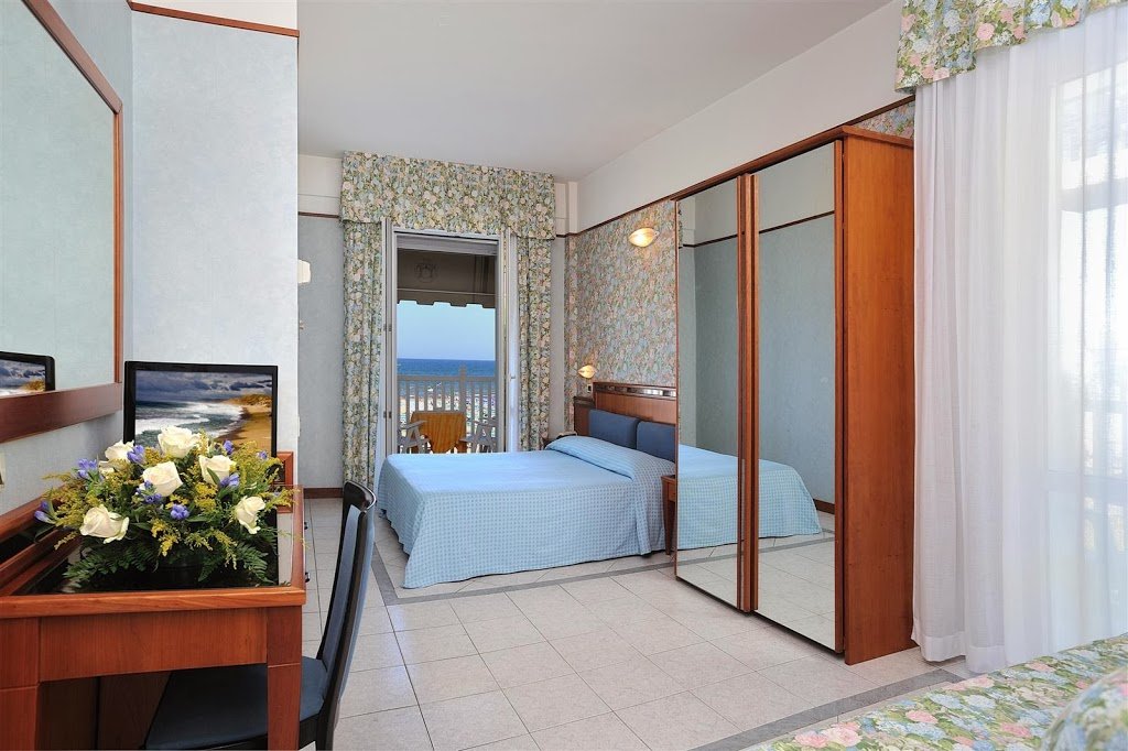 Фото Hotel De France