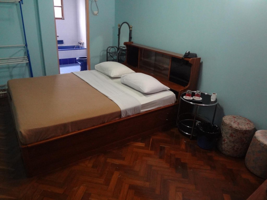 Фото Golden City Hotel