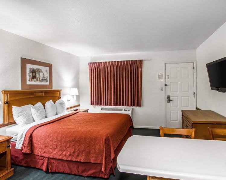 Фото American Inn and Suites