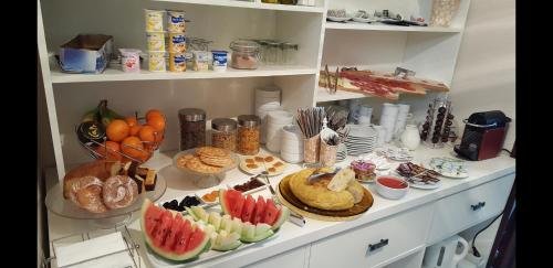 Фото Chezmoihomes Plaza Nueva Premium