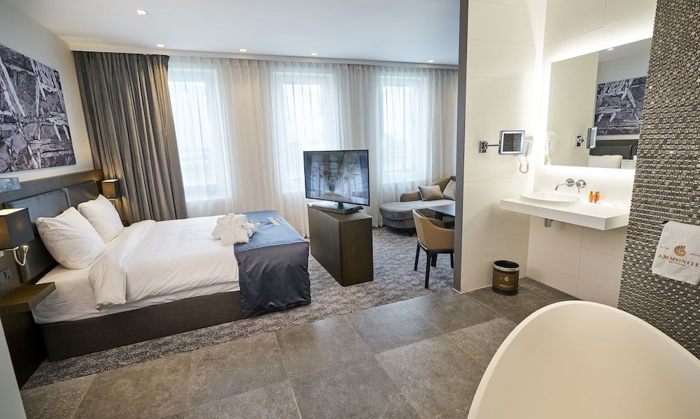 Фото Radisson Hotel & Suites Amsterdam South