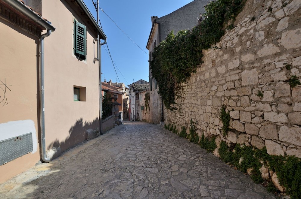 Фото Cozy Studio Apartment Gordana