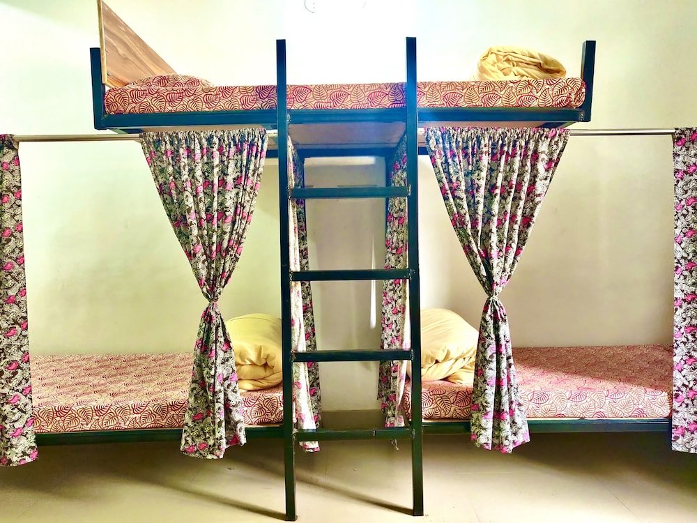 Фото Hipostel Bir - Hostel