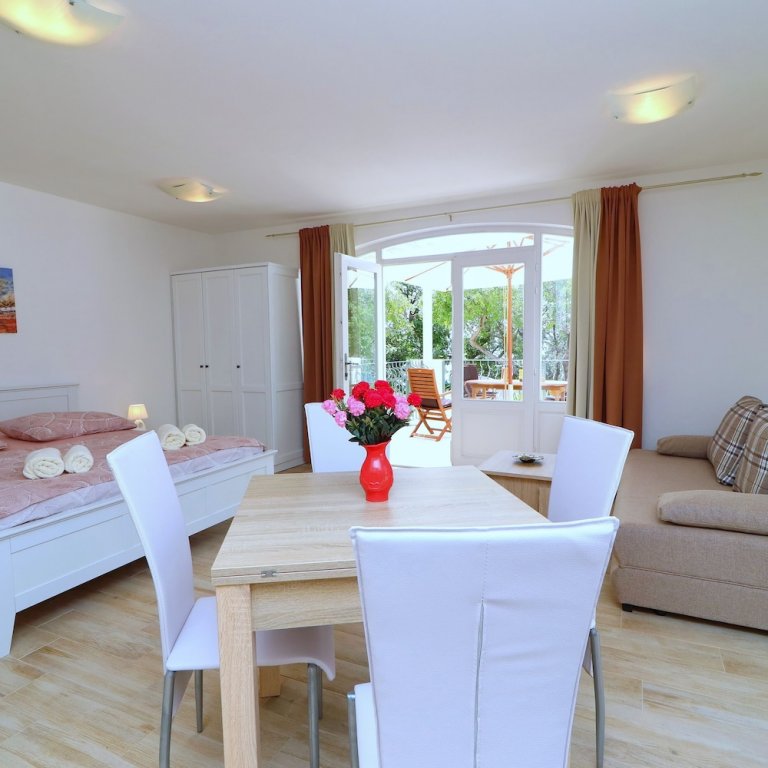 Фото Apartments Seafront Silence