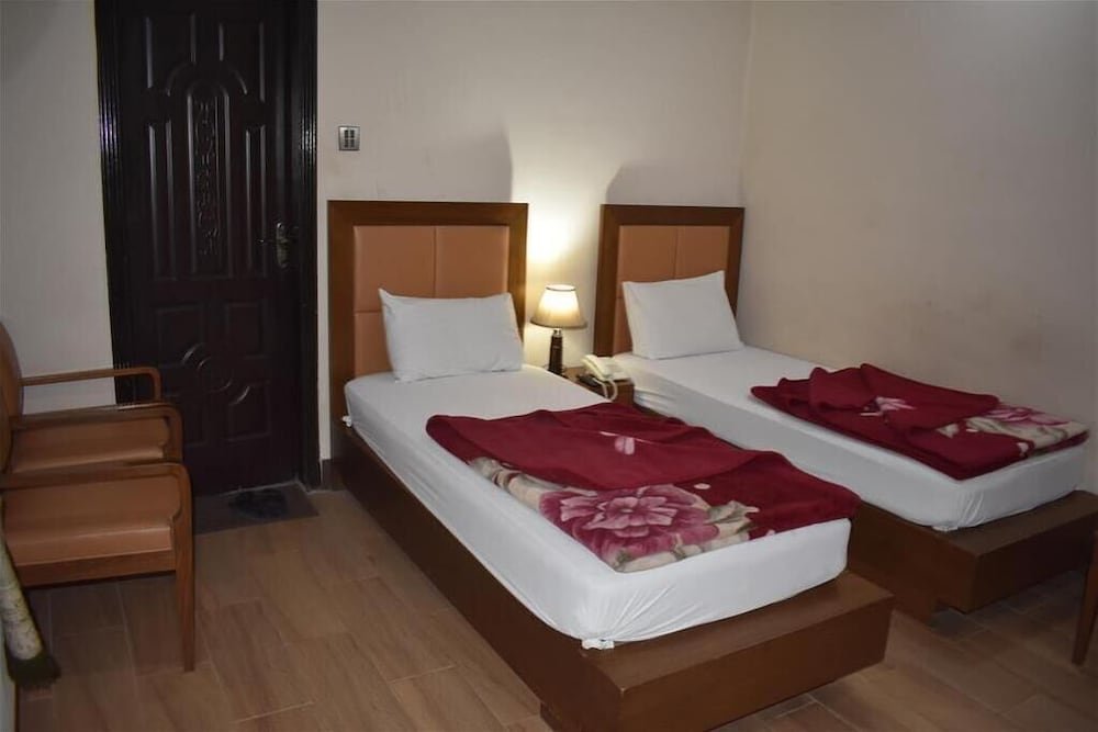 Фото Midtown Hotel