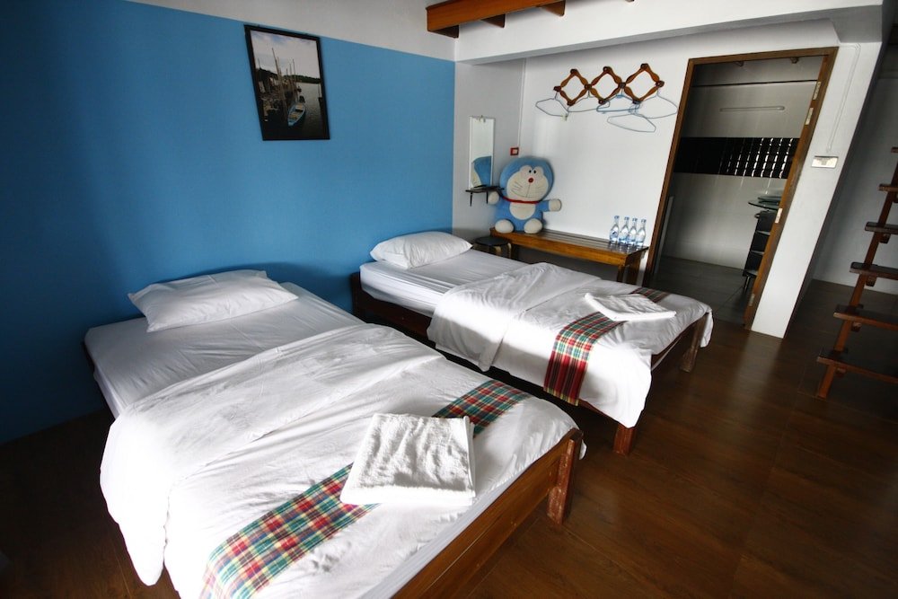 Фото отеля 2